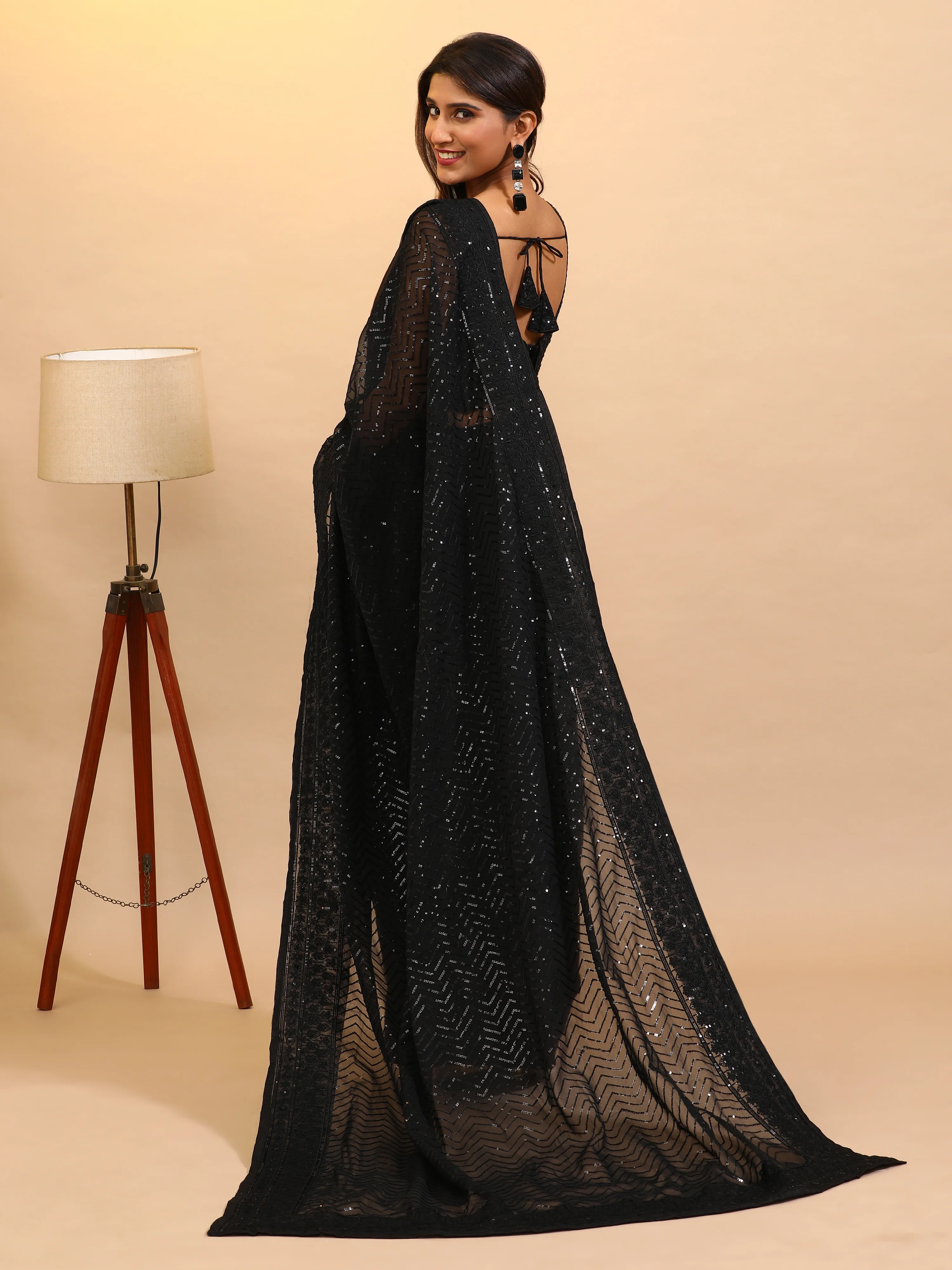 All That Glitters - Black - Image 4