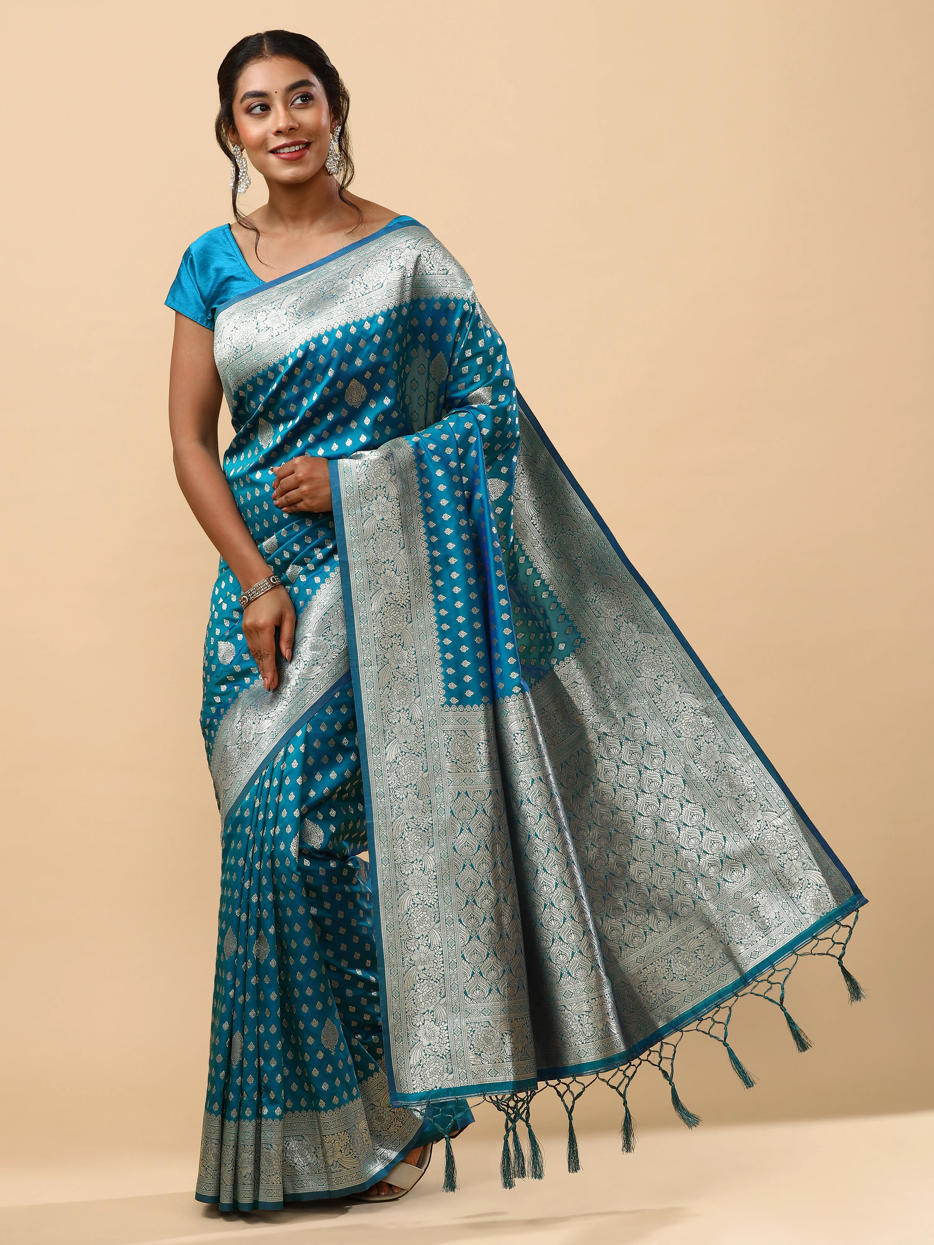 Aparajita - Feroze - Image 4
