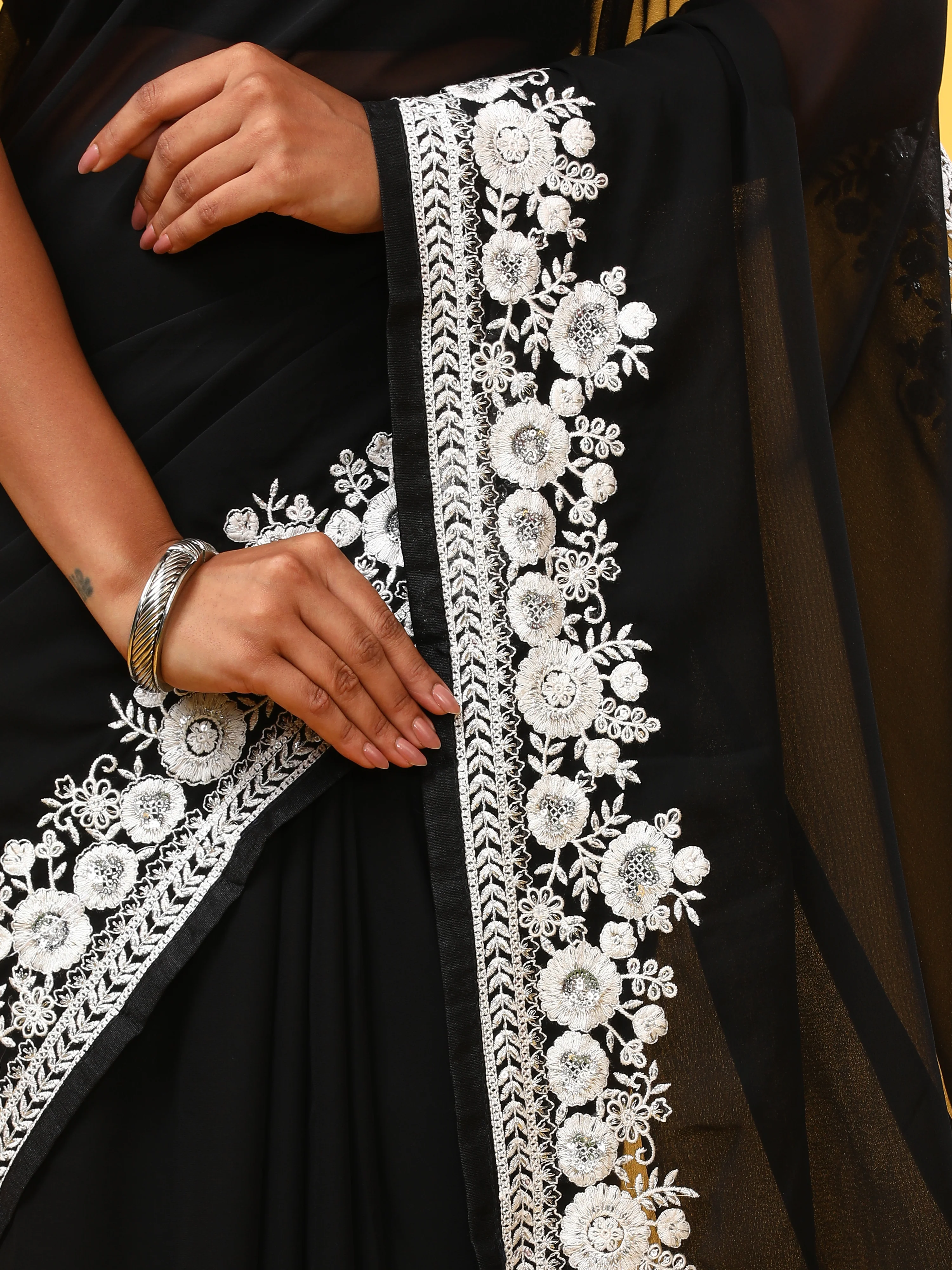 Baby's Breath - Black - Image 10