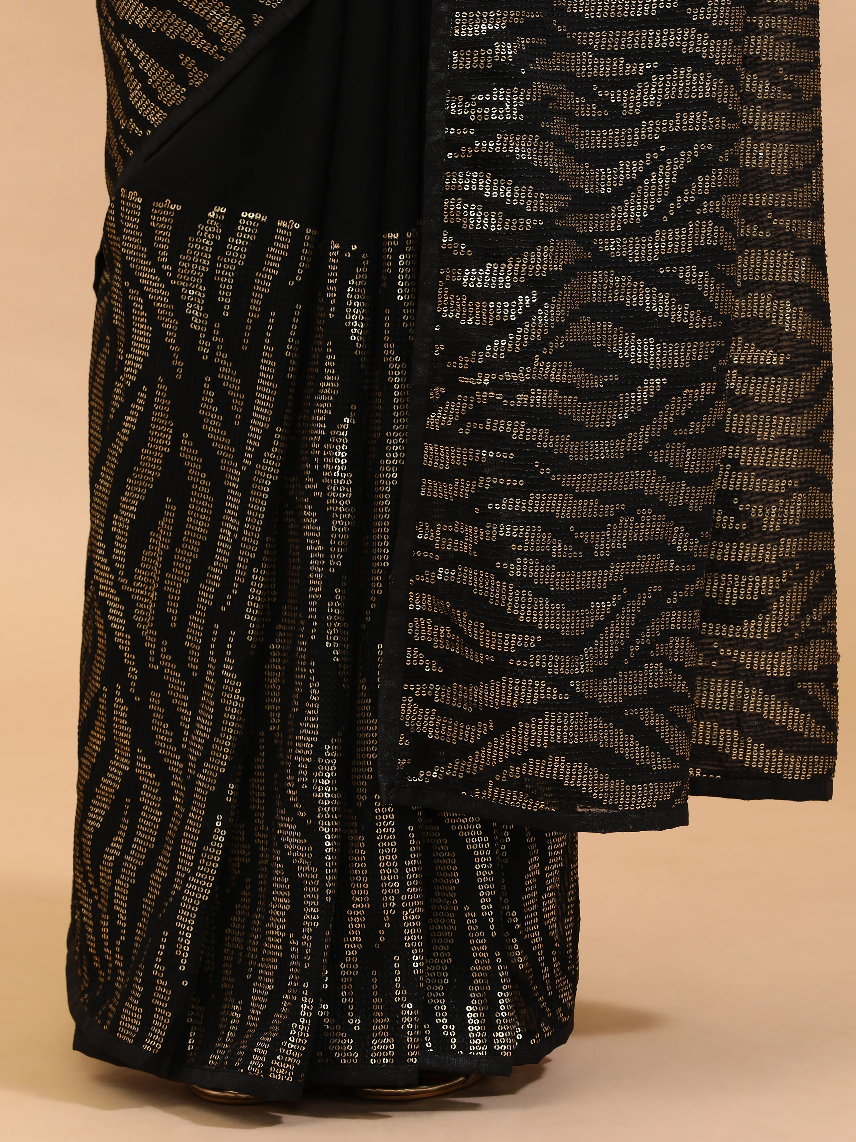 Cascading Waves - Black - Image 7