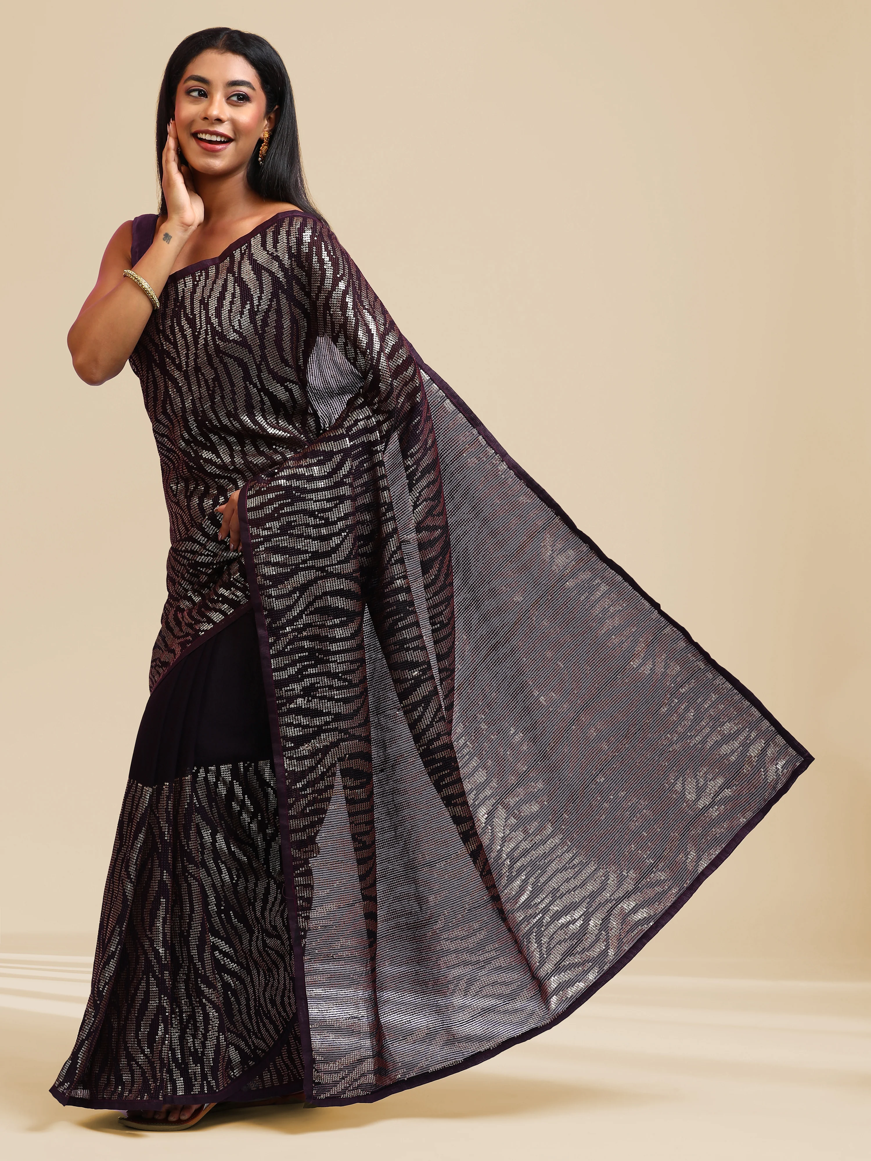 Cascading Waves - Wine - Image 4