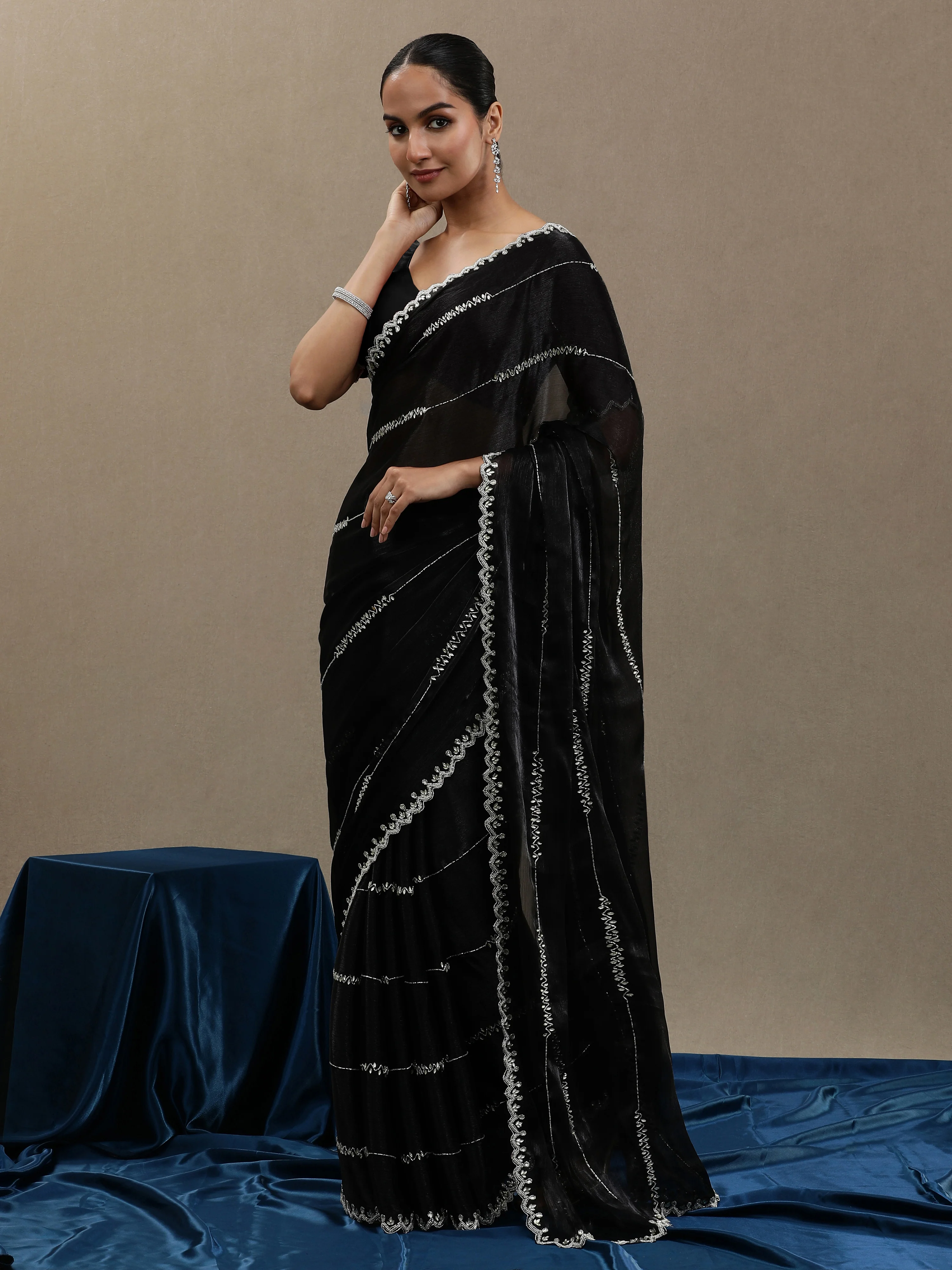 River Valley - Black - Image 4