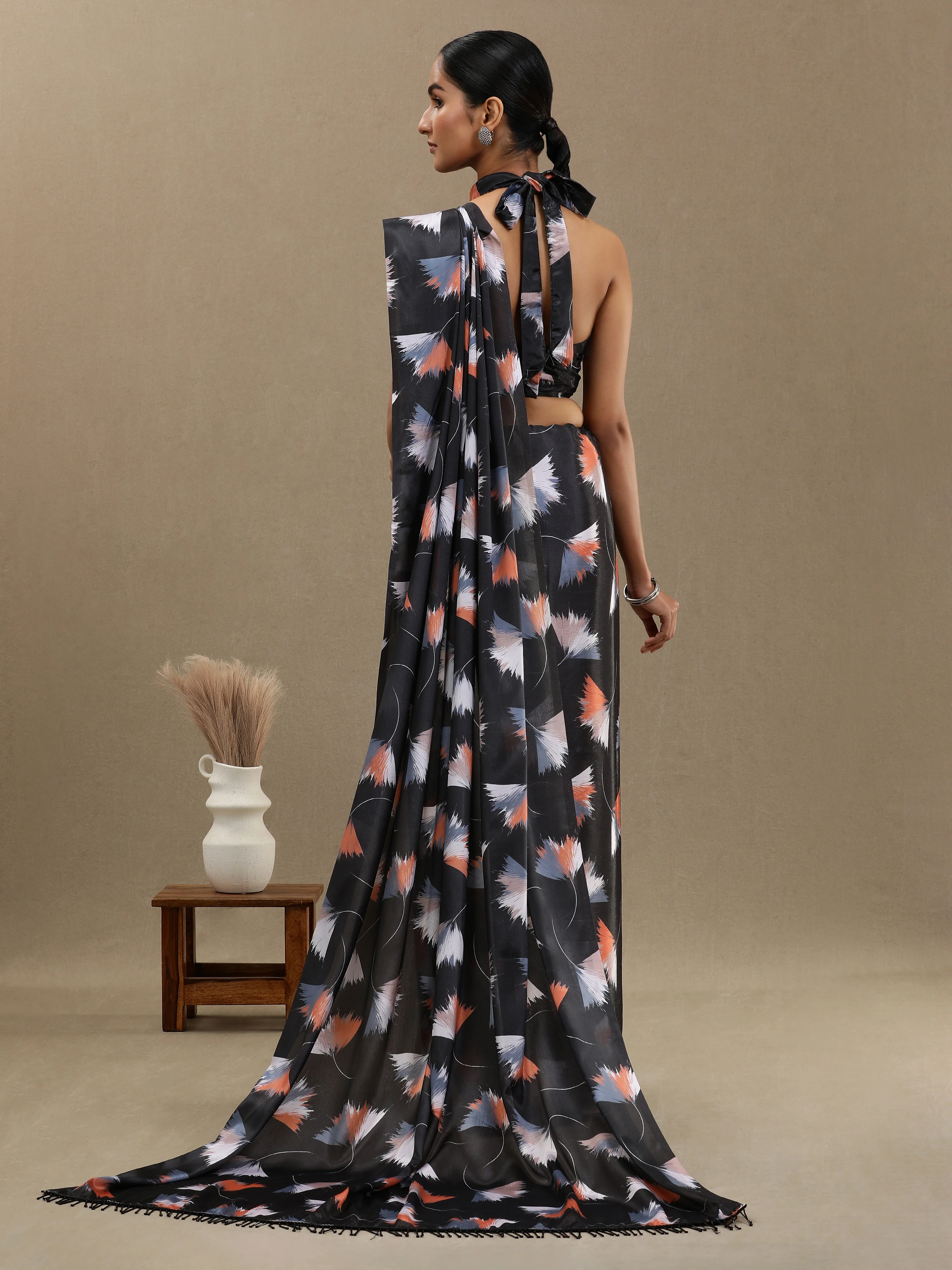 Vinca - Black - Image 5