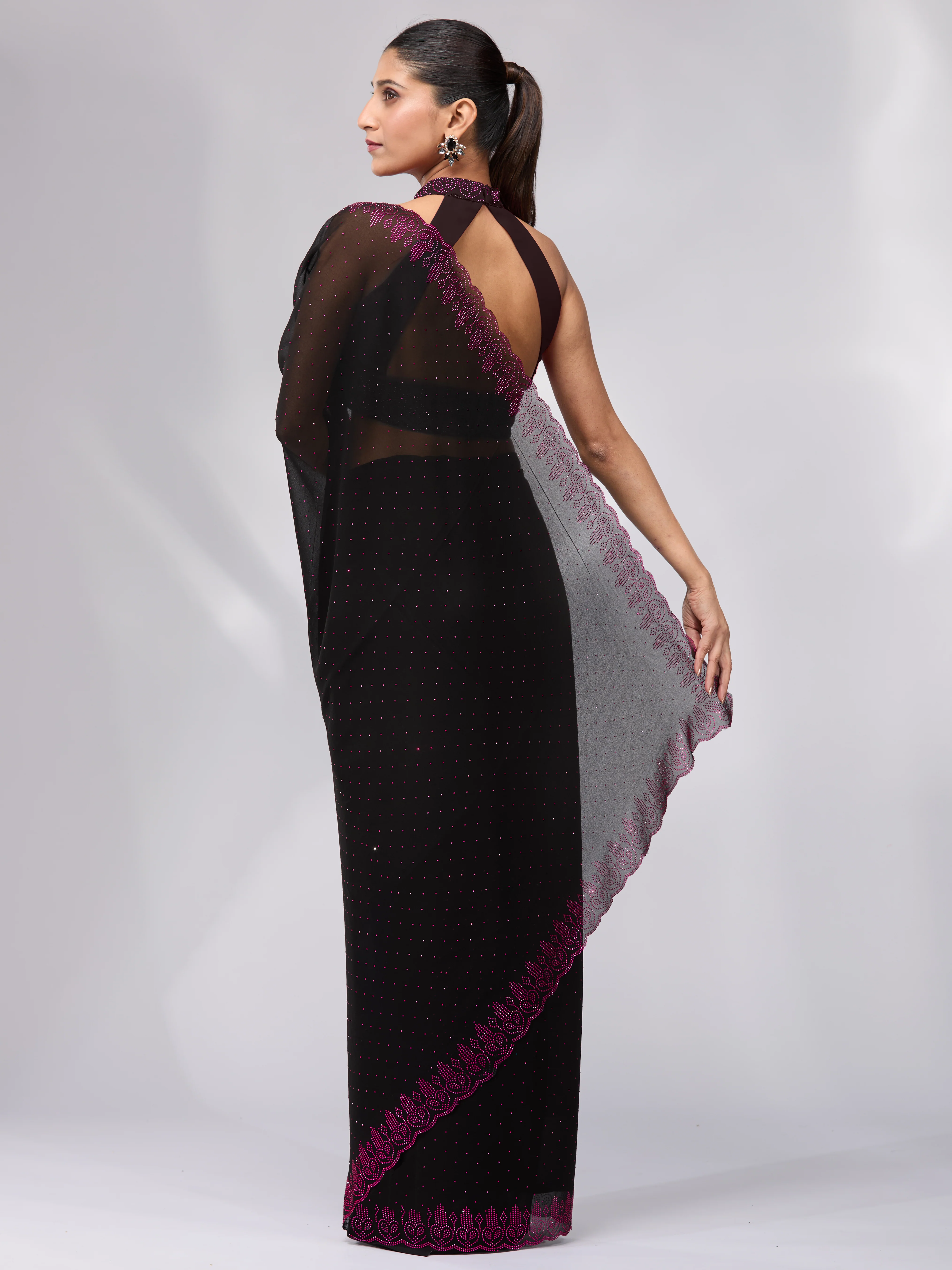 Winning Hearts - Black & Pink - Image 6
